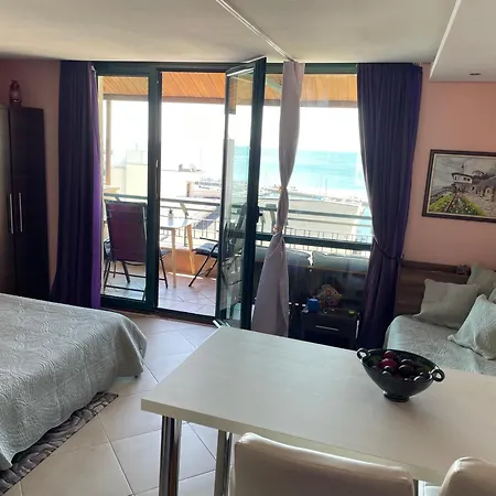 Cozy In Apartment Balchik