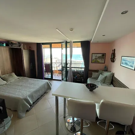 Apartment Cozy In Balchik